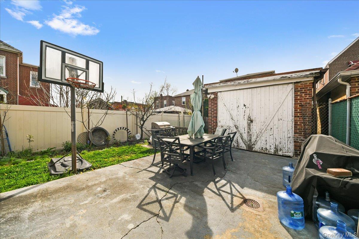Single Family Yates Bronx, NY 10469, MLS-985241-24