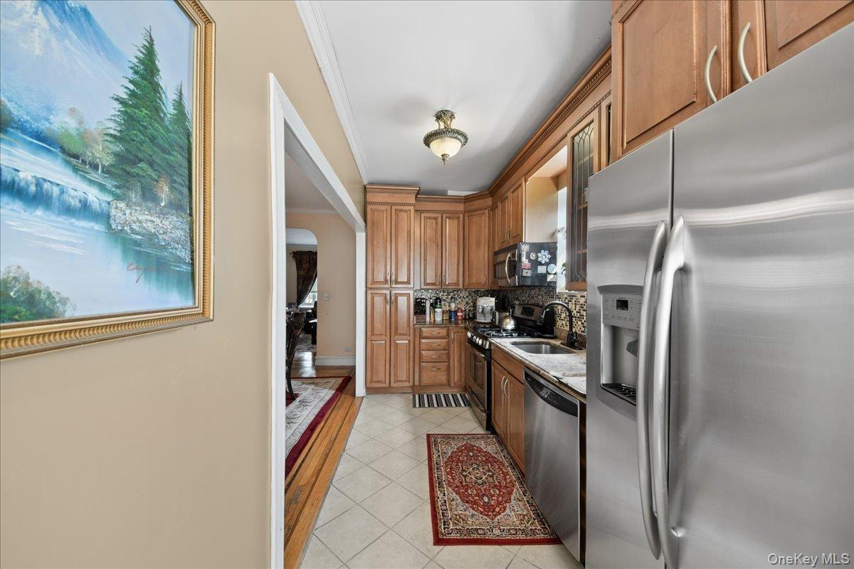 Single Family Yates Bronx, NY 10469, MLS-985241-5