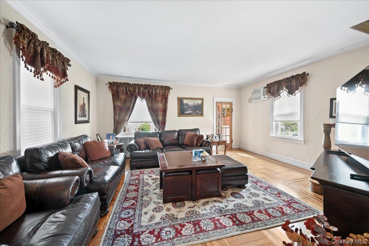 Single Family Yates Bronx, NY 10469, MLS-985241-9