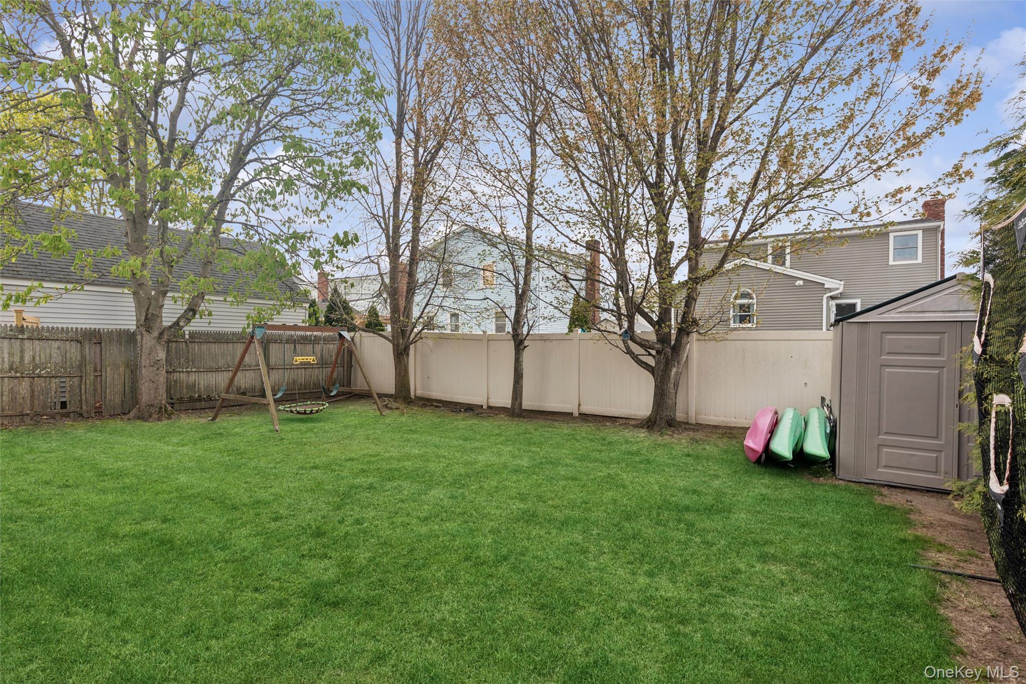 Single Family Woodland  Nassau County, NY 11793, MLS-985254-23