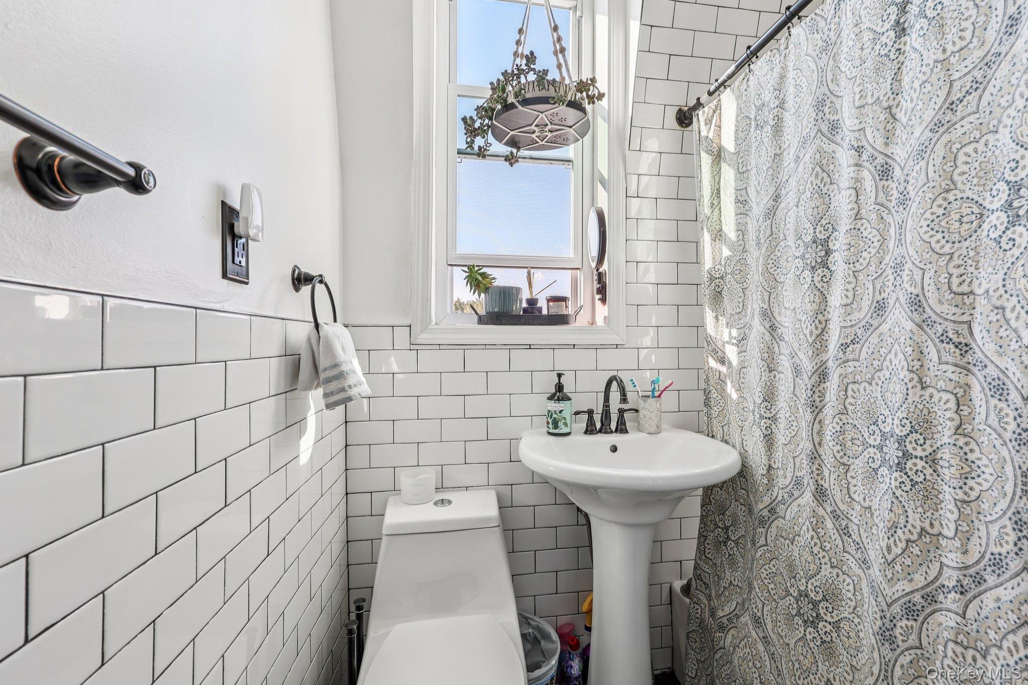 Single Family Oliver  Westchester County, NY 10701, MLS-985258-11