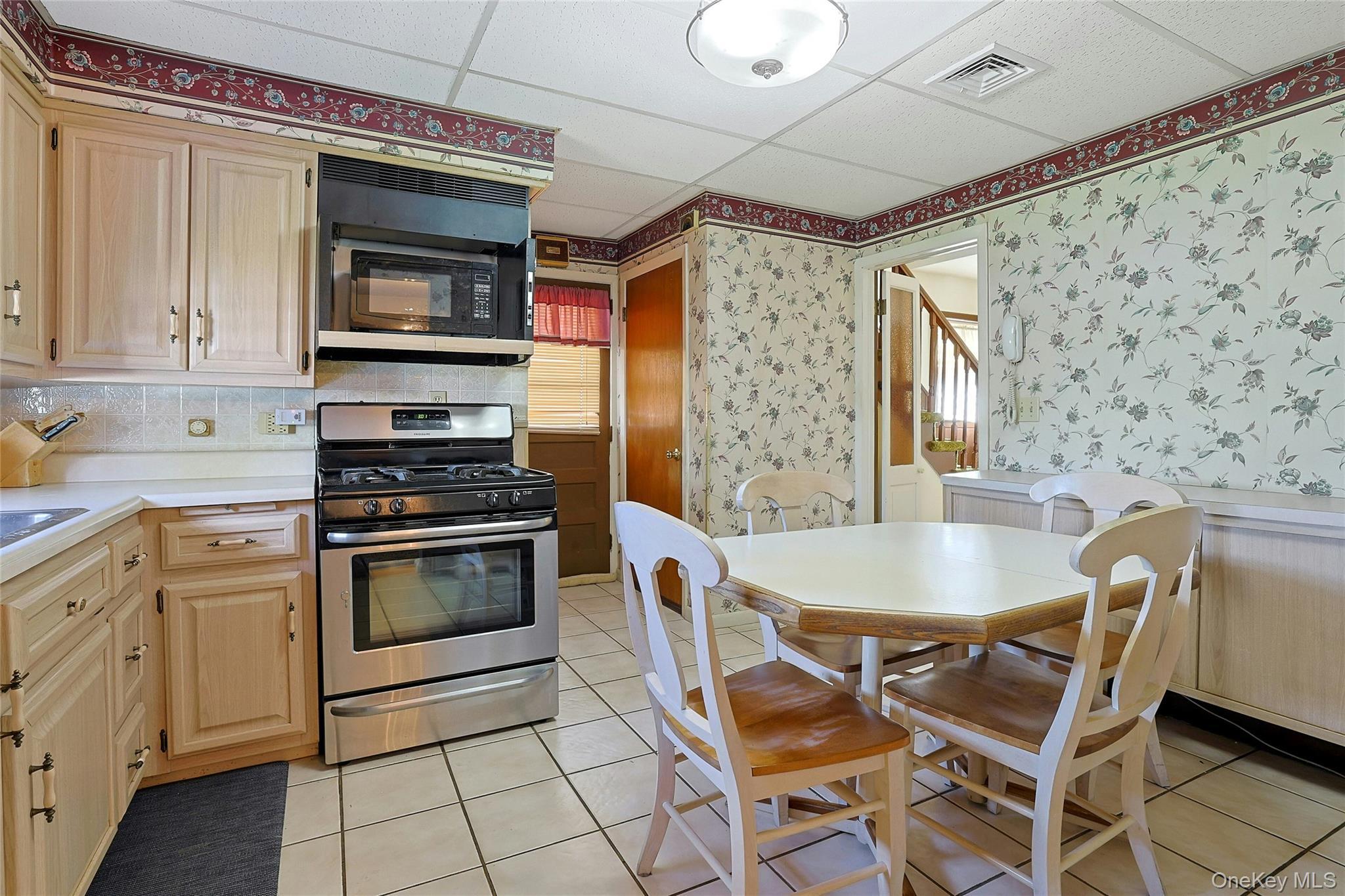 Single Family Windermere  Westchester County, NY 10710, MLS-985287-4