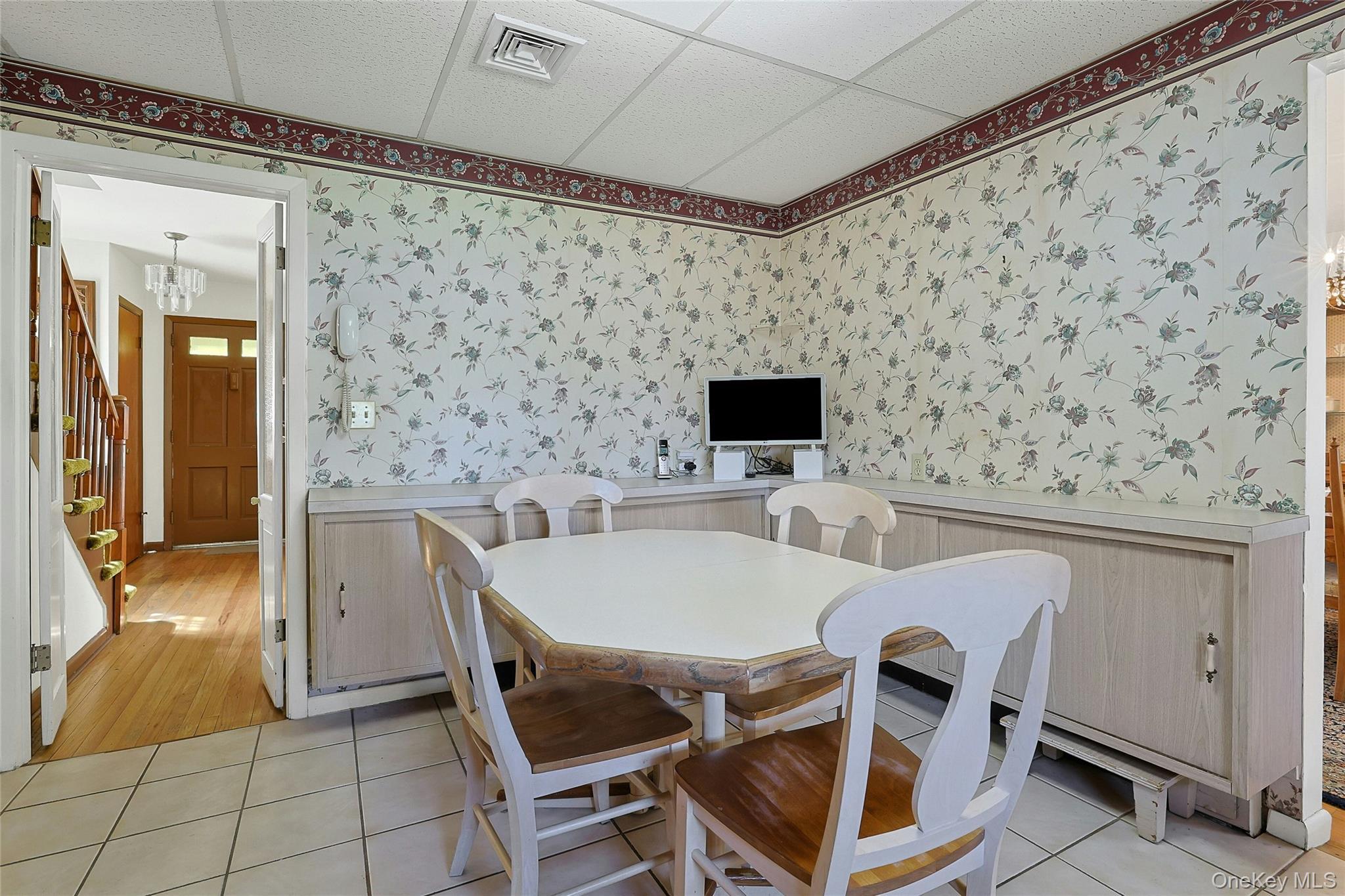 Single Family Windermere  Westchester County, NY 10710, MLS-985287-7