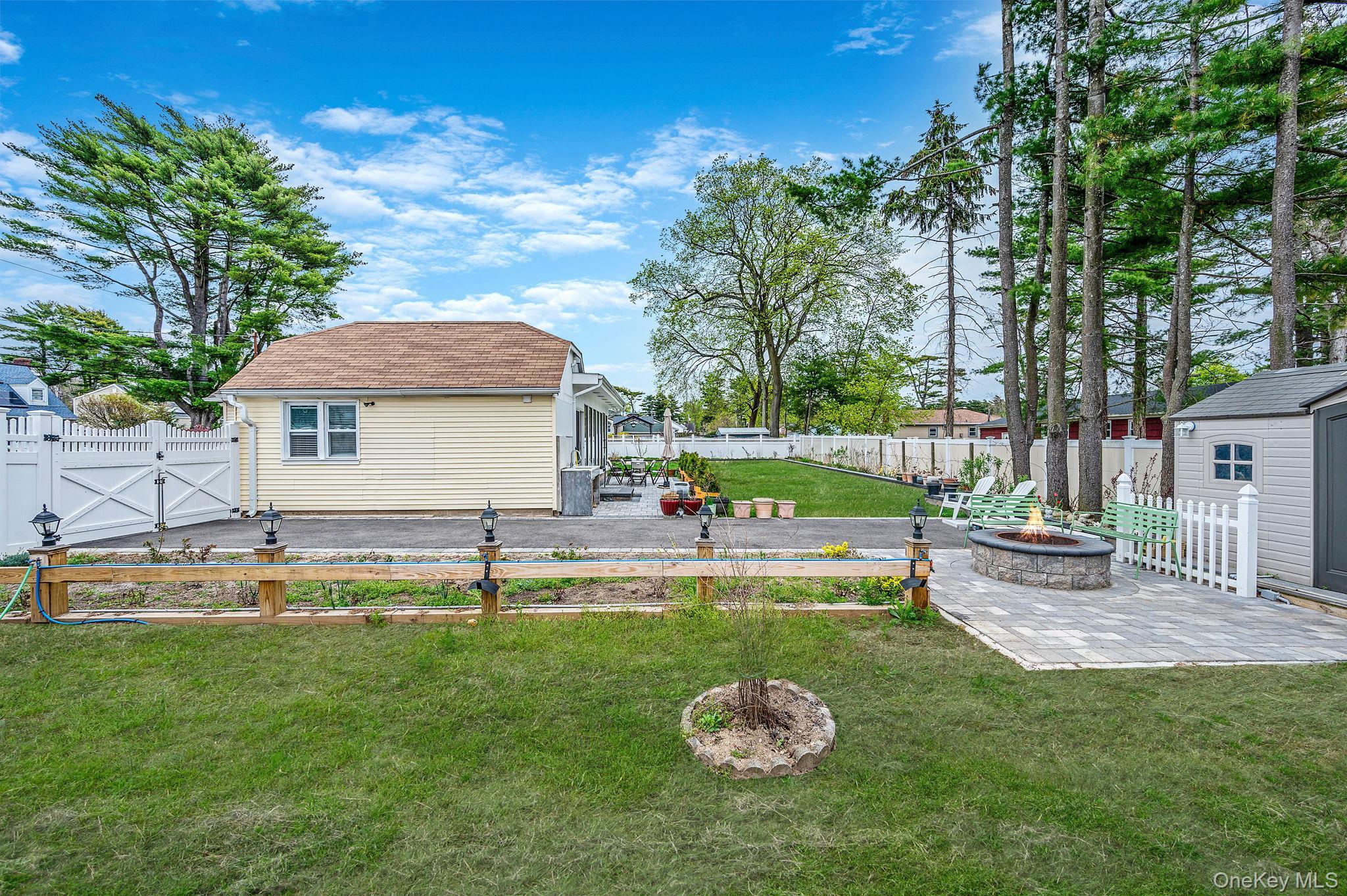 Single Family Mckinley  Suffolk County, NY 11717, MLS-985309-38