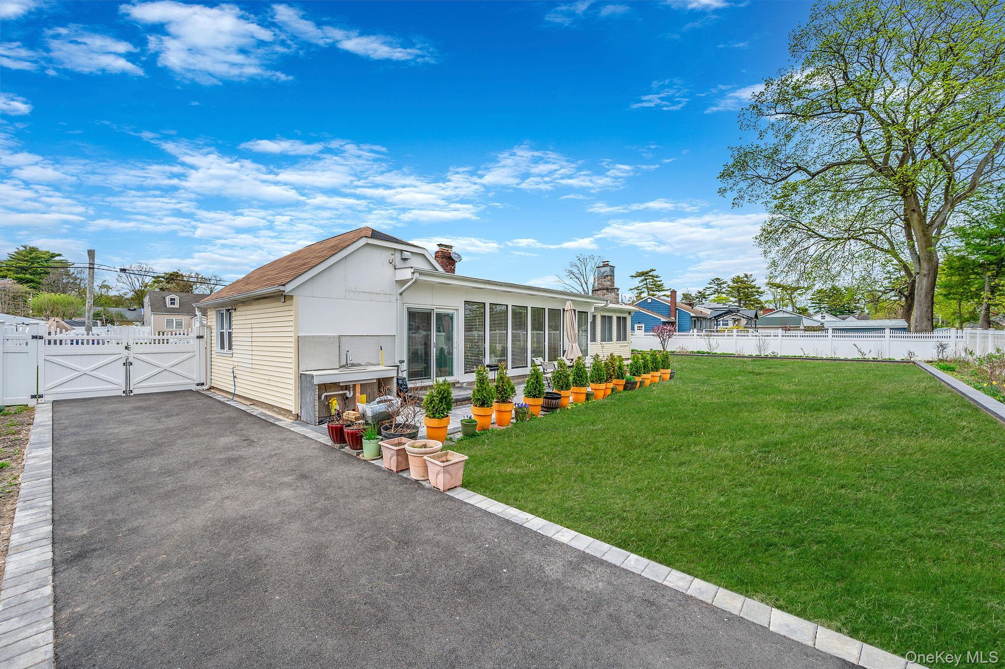 Single Family Mckinley  Suffolk County, NY 11717, MLS-985309-39