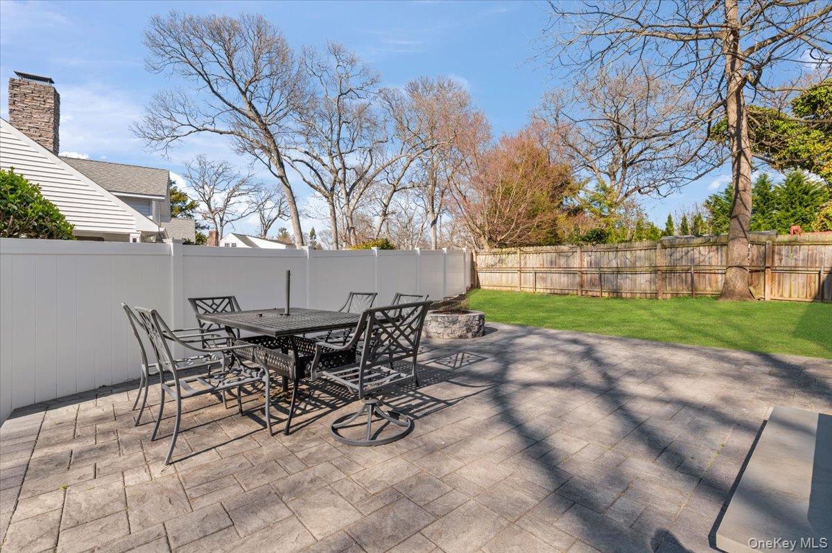 Single Family Maple  Suffolk County, NY 11746, MLS-985312-25