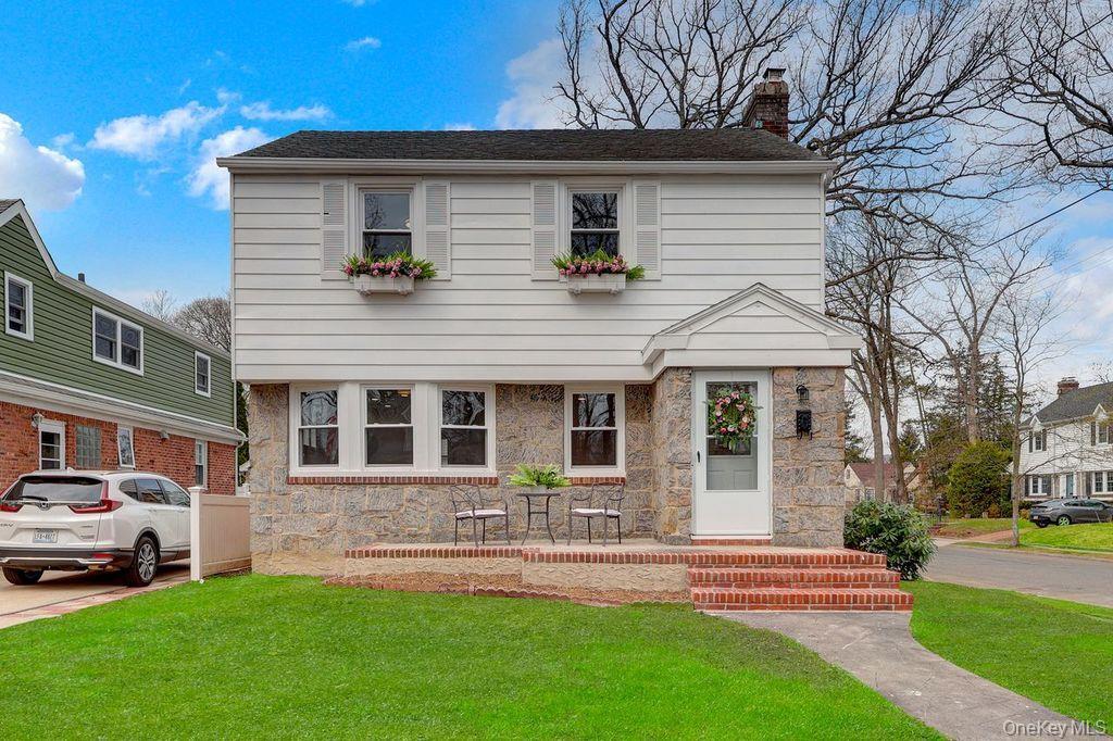 Single Family Carol  Nassau County, NY 11563, MLS-985320-2