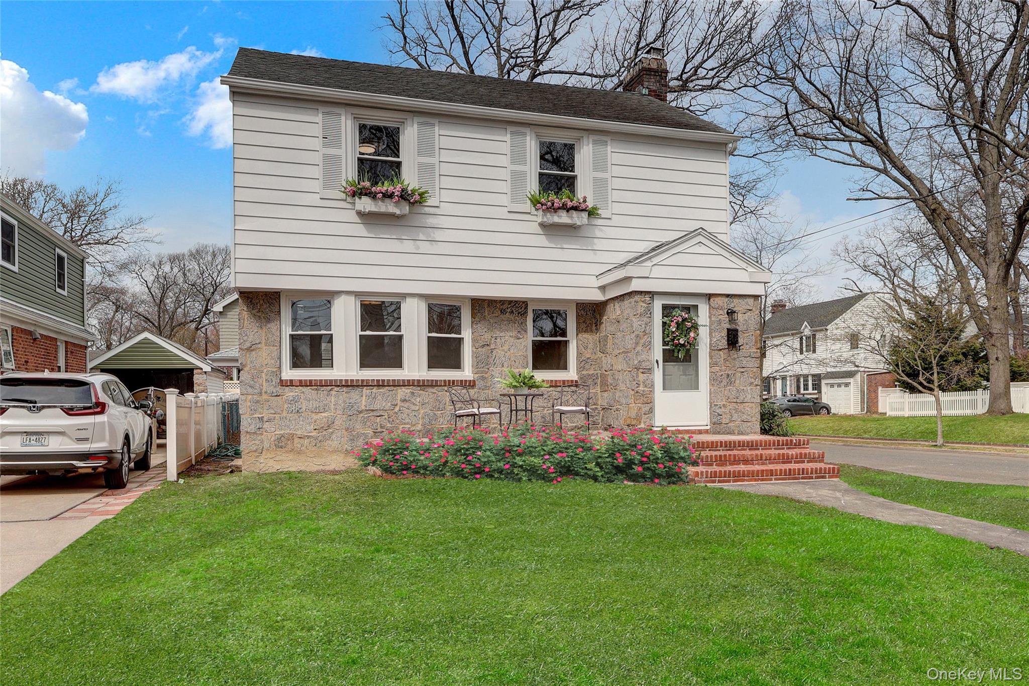 Single Family Carol  Nassau County, NY 11563, MLS-985320-3