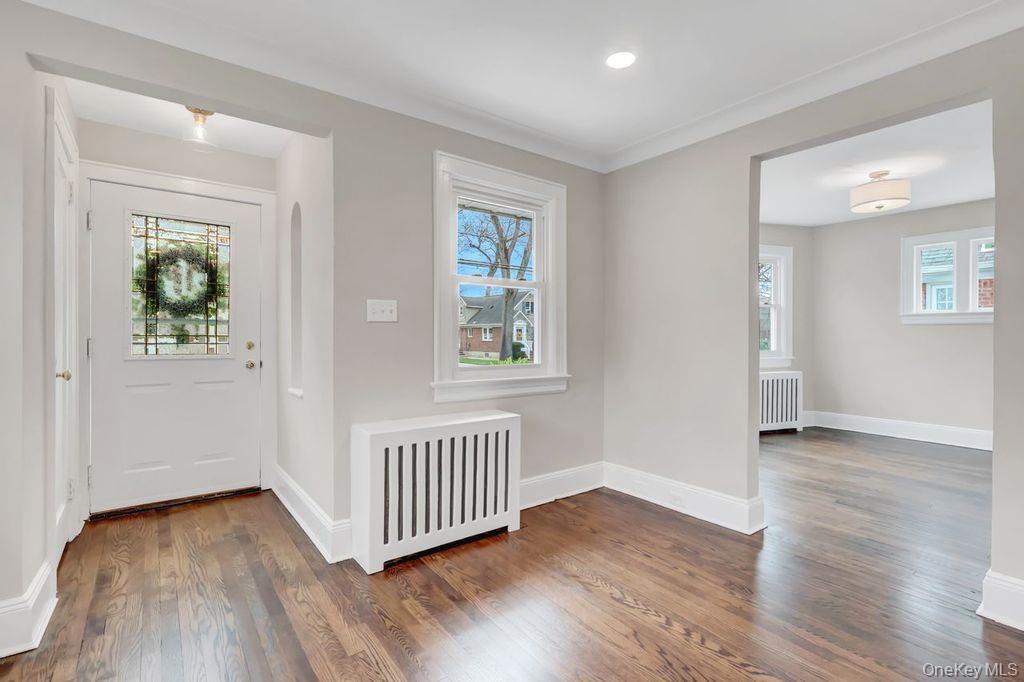 Single Family Carol  Nassau County, NY 11563, MLS-985320-8