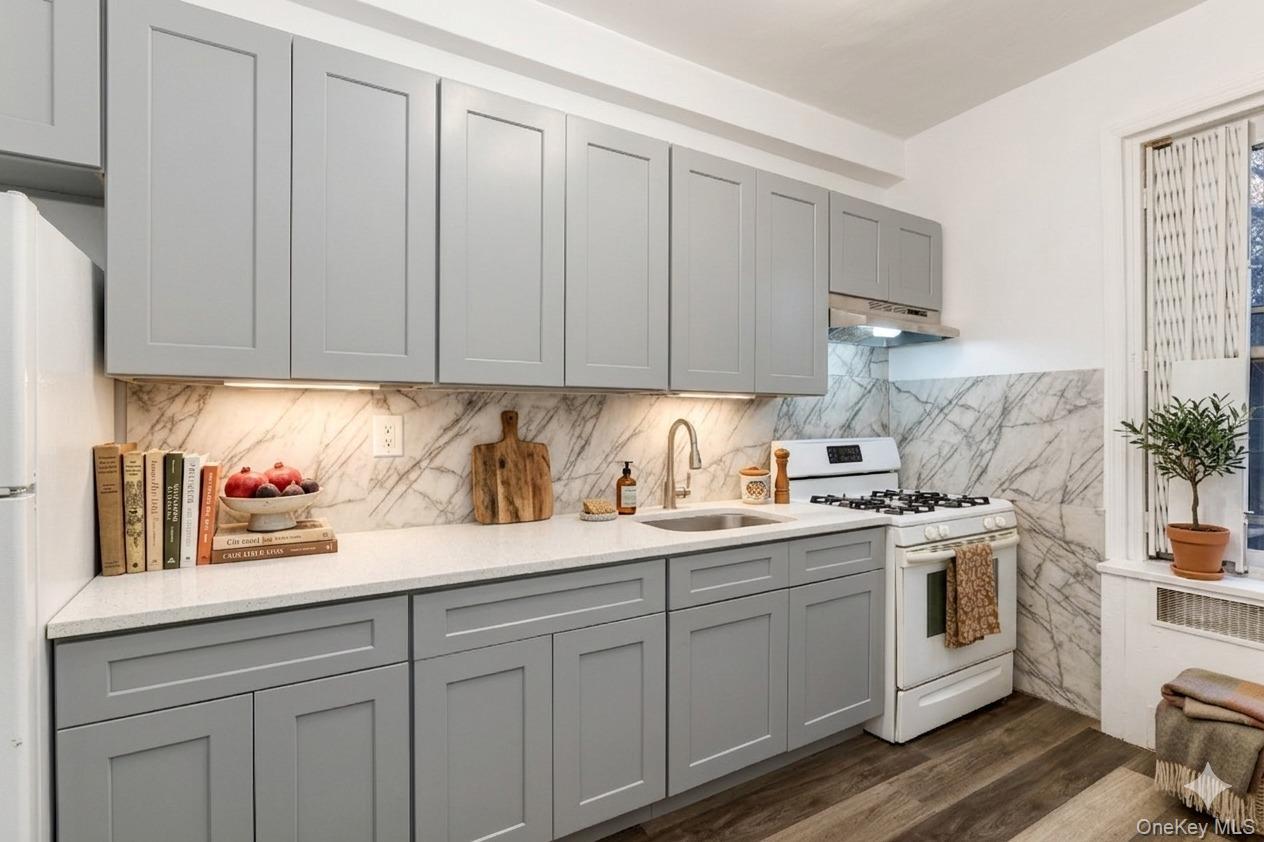 Coop Highland Boulevard Brooklyn, NY 11207, MLS-985328-2