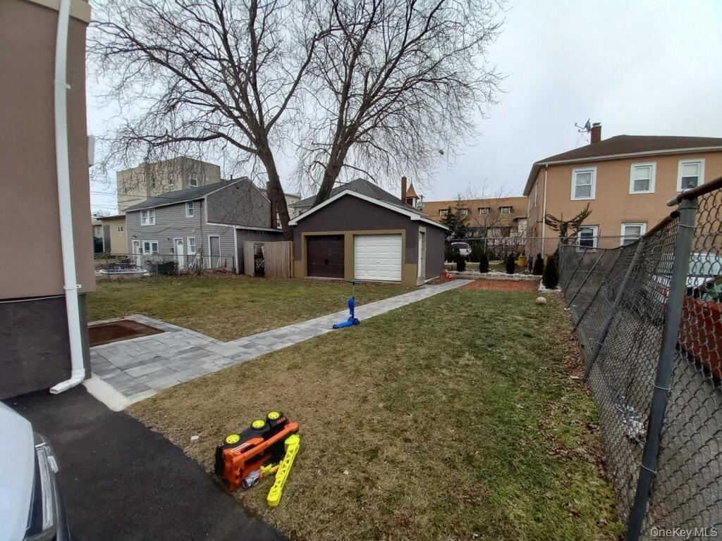 Single Family Clinton Avenue Nassau County, NY 11096, MLS-985333-10