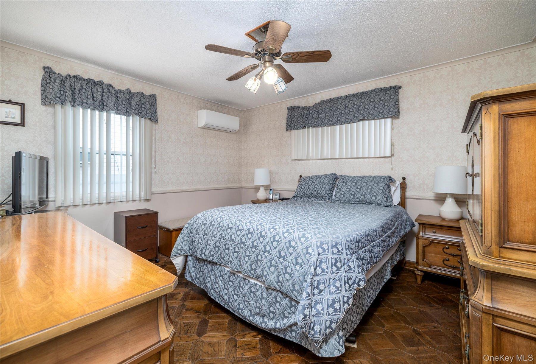 Single Family Brower  Nassau County, NY 11572, MLS-985334-11