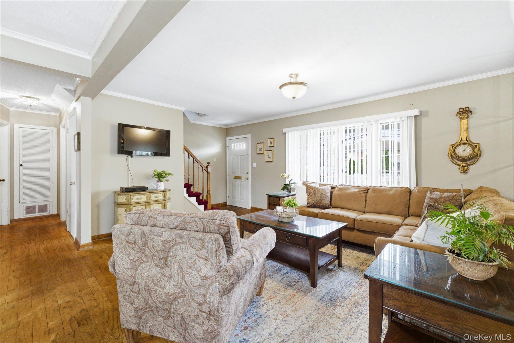 Single Family Brower  Nassau County, NY 11572, MLS-985334-4