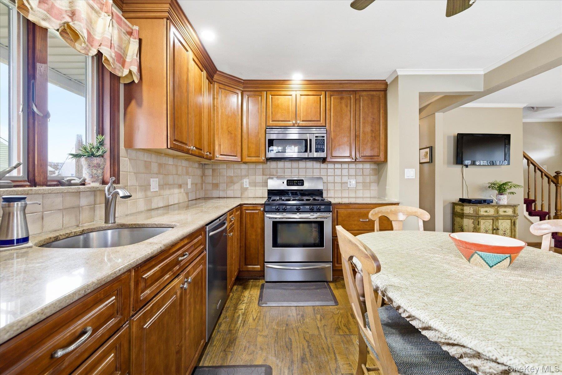 Single Family Brower  Nassau County, NY 11572, MLS-985334-7