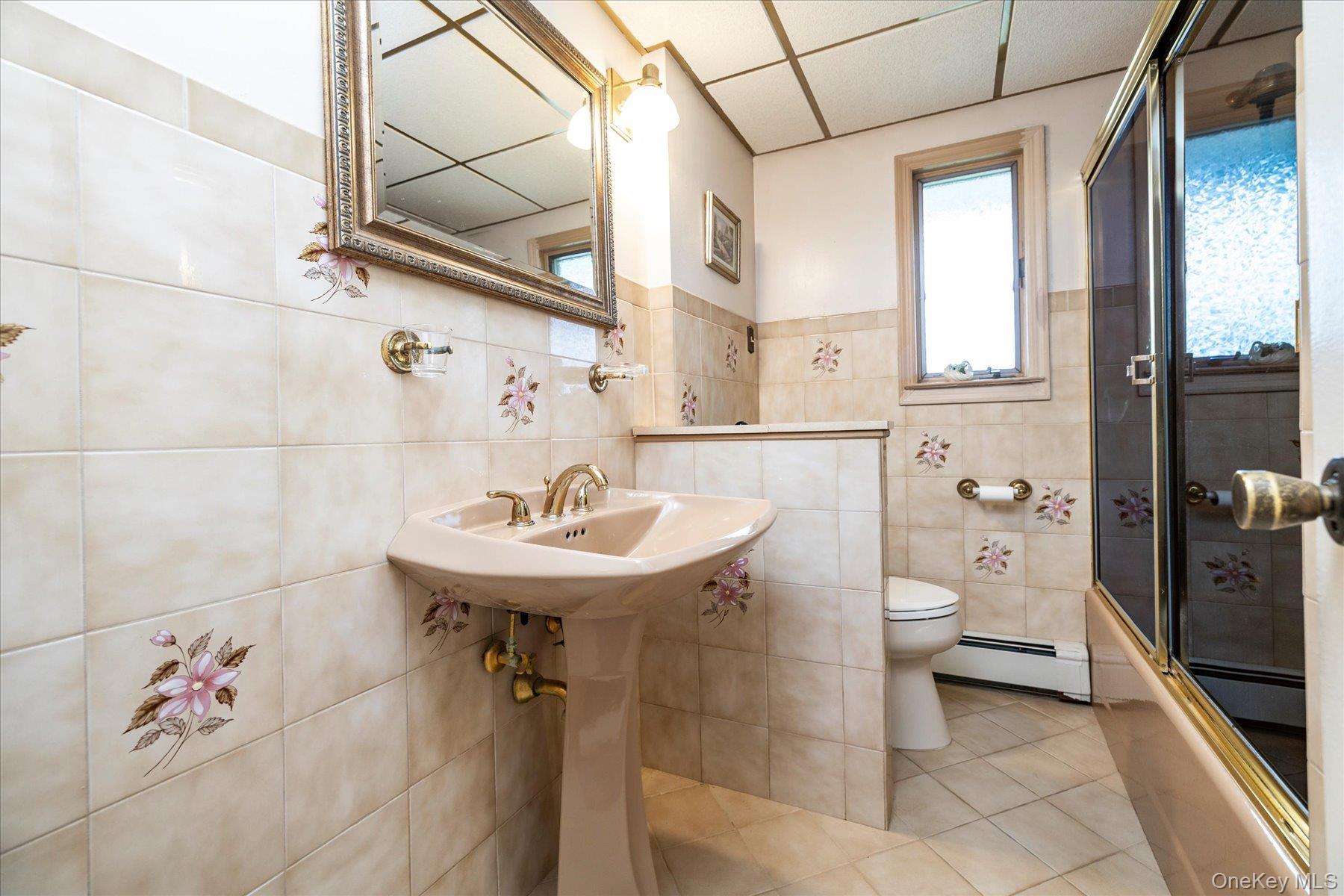 Single Family Brower  Nassau County, NY 11572, MLS-985334-9