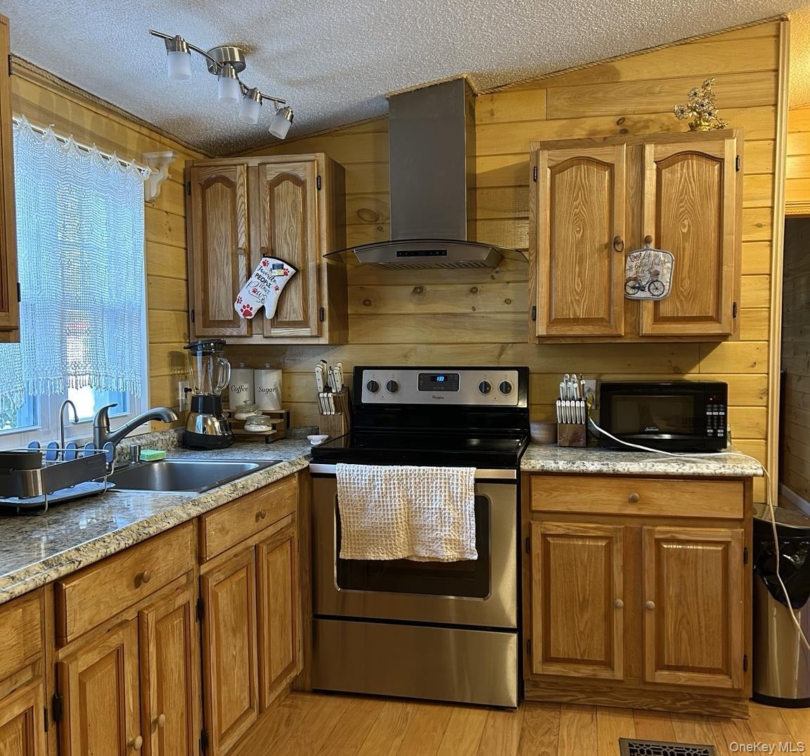 Single Family Oxford Sullivan County, NY 12759, MLS-985347-3