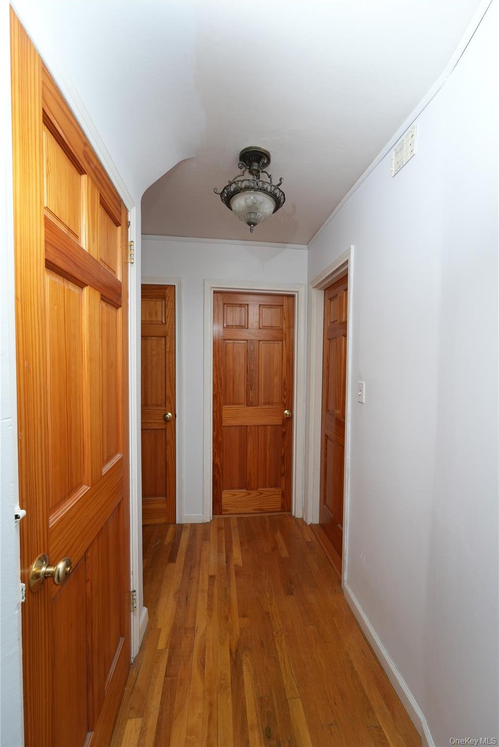 Single Family Merrifield Avenue Nassau County, NY 11572, MLS-985355-10