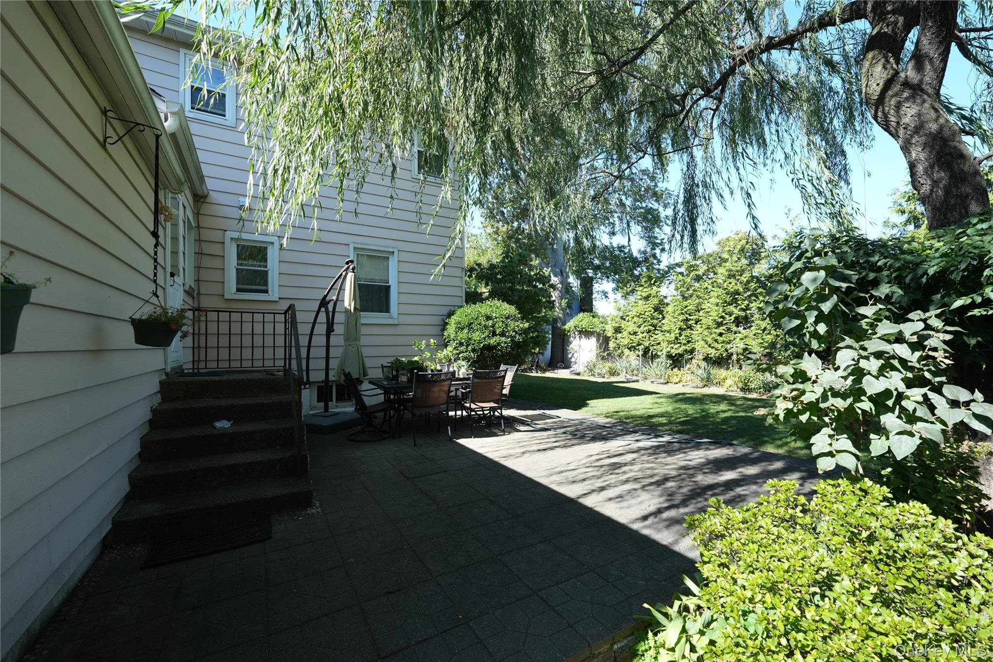 Single Family Merrifield Avenue Nassau County, NY 11572, MLS-985355-16