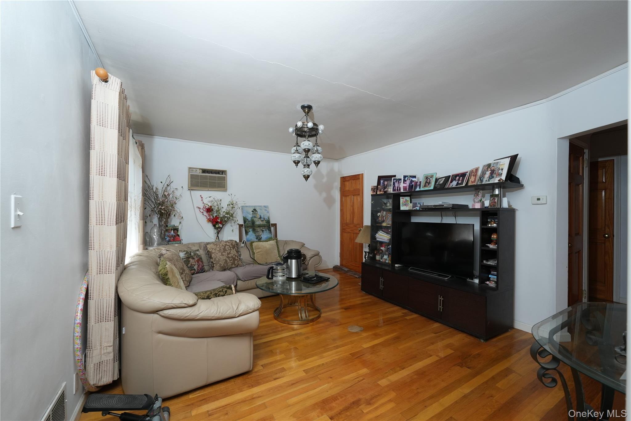 Single Family Merrifield Avenue Nassau County, NY 11572, MLS-985355-2