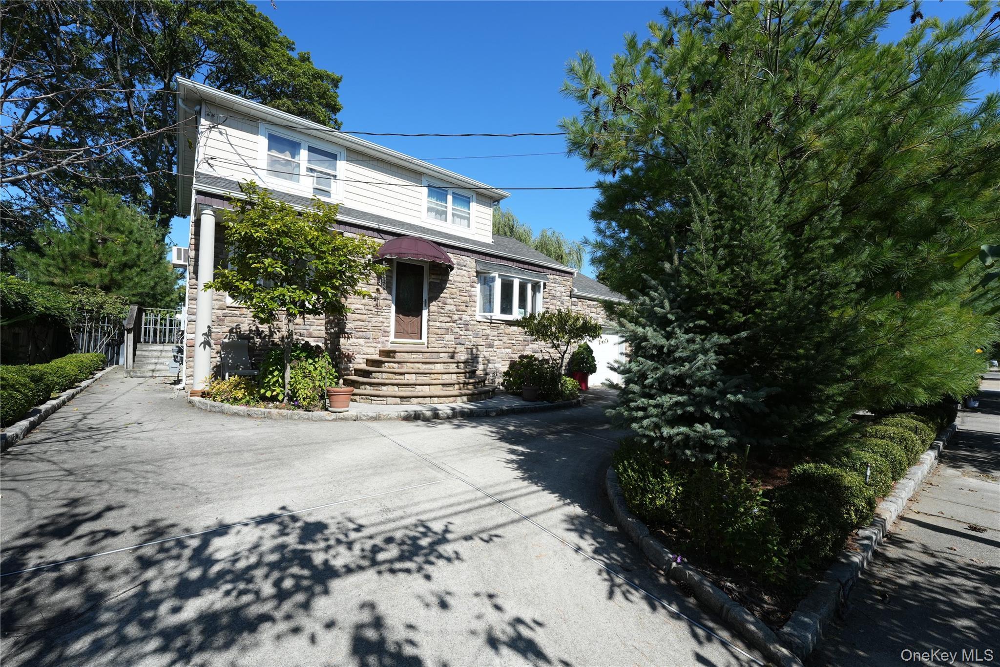 Single Family Merrifield Avenue Nassau County, NY 11572, MLS-985355-26