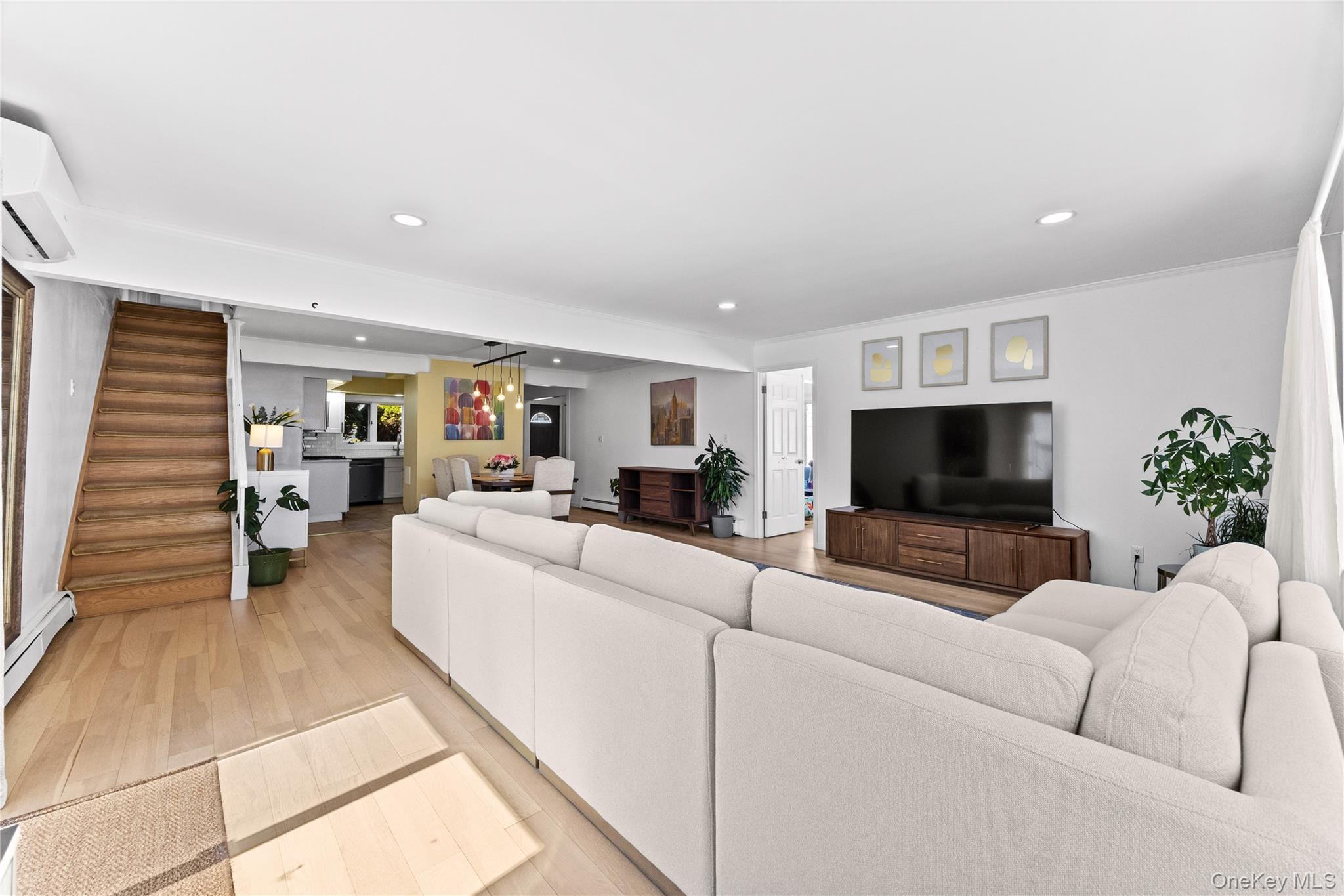 Single Family Scooter  Nassau County, NY 11801, MLS-985375-5