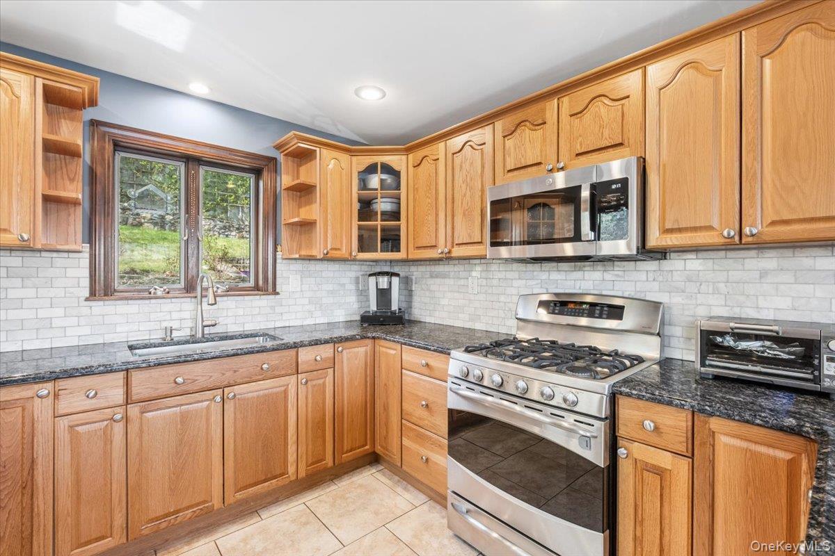 Single Family Lakeshore  Putnam County, NY 10512, MLS-985385-12