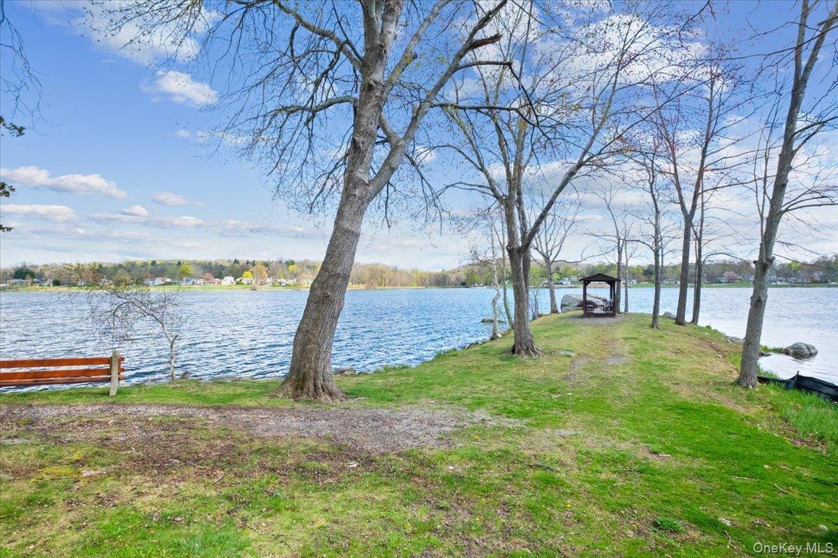 Single Family Lakeshore  Putnam County, NY 10512, MLS-985385-4