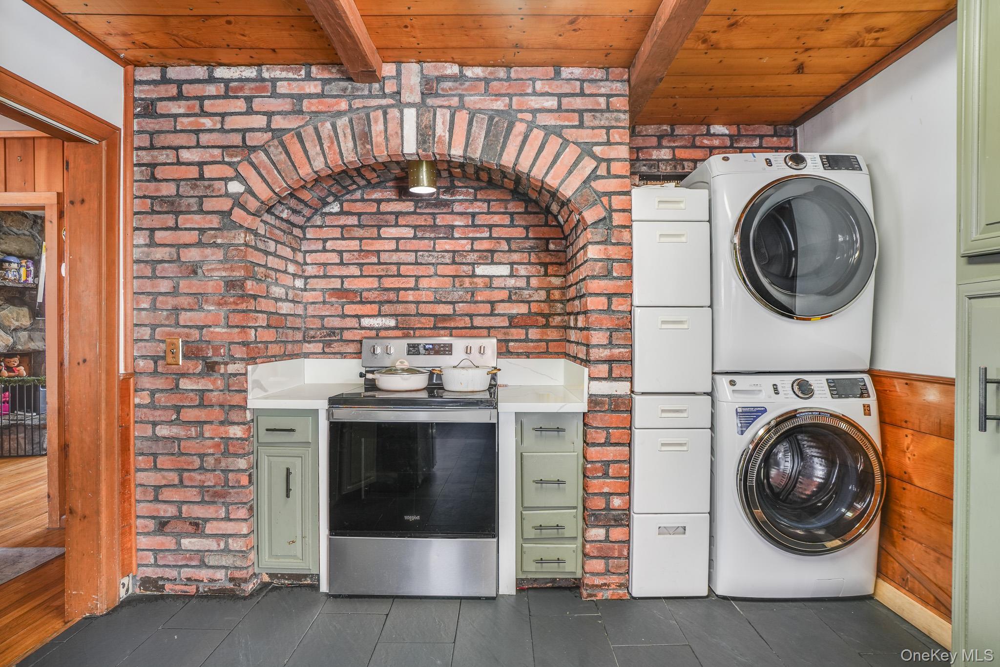 Single Family Freedom Plains  Dutchess County, NY 12603, MLS-985386-6