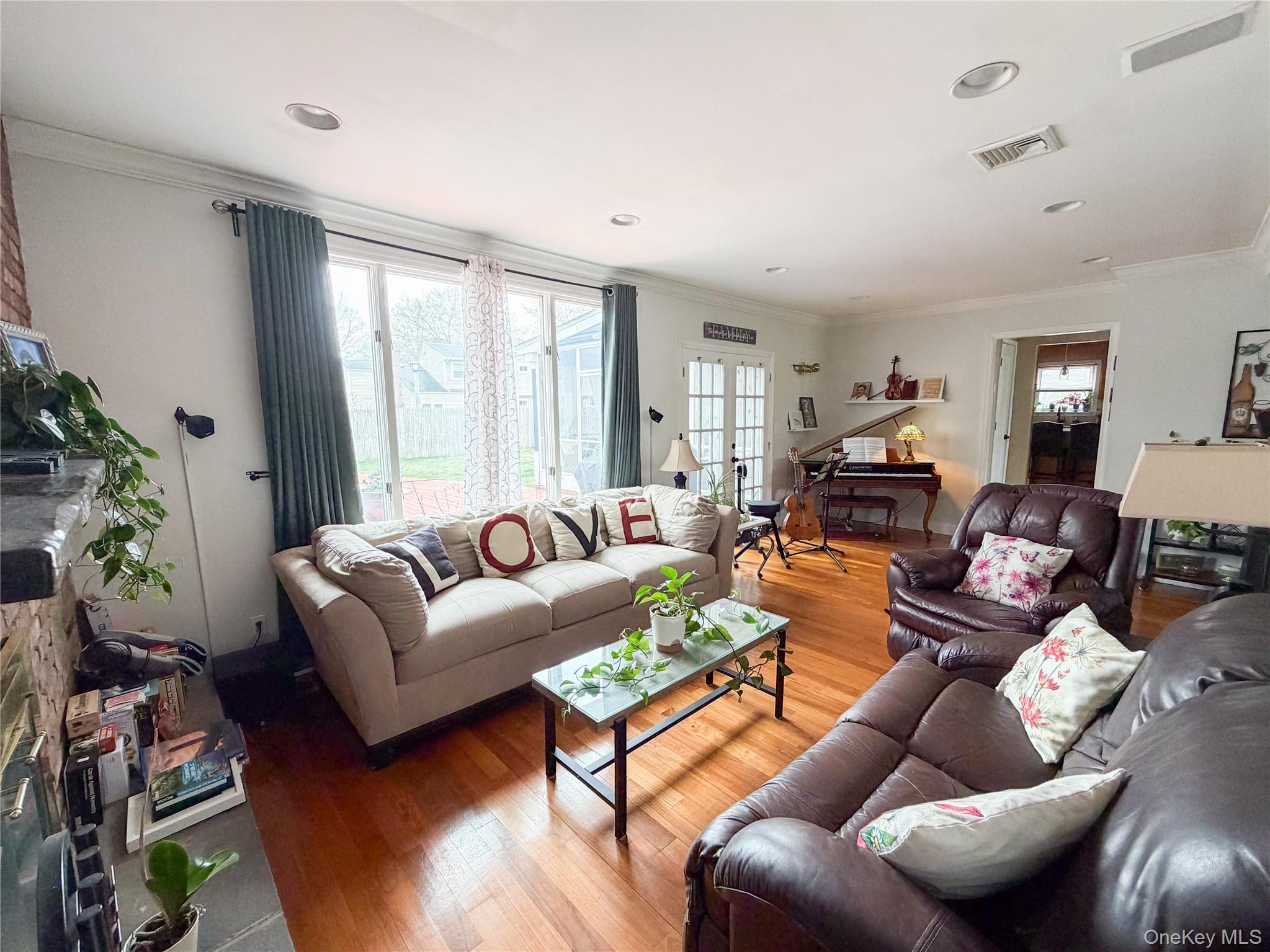 Single Family Chauncey  Suffolk County, NY 11727, MLS-985433-23