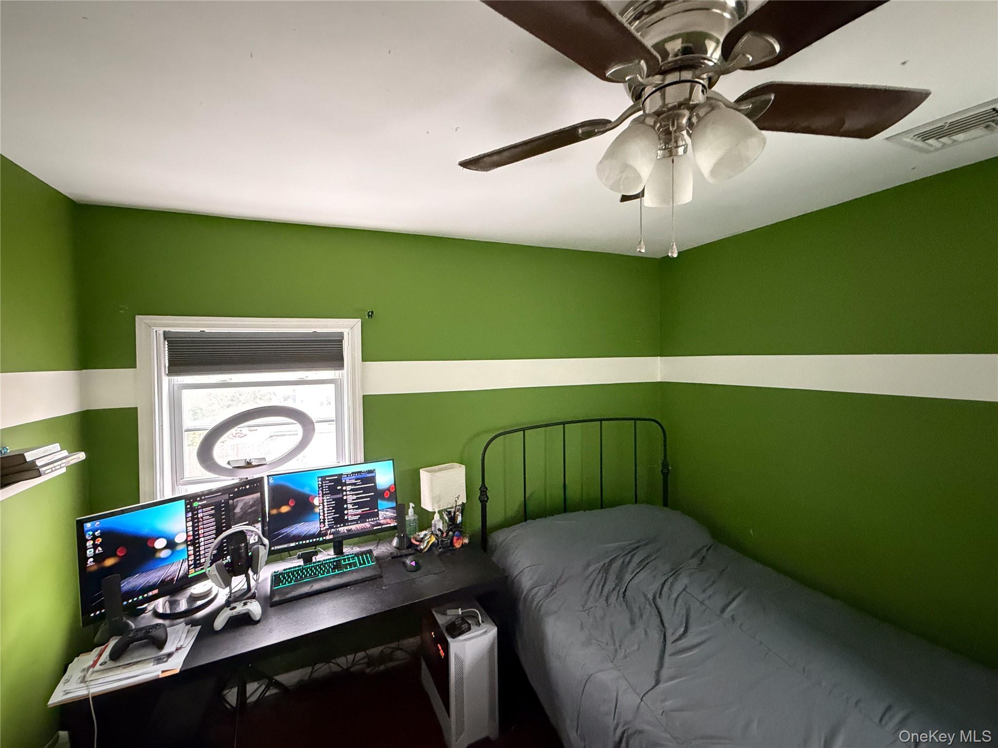 Single Family Chauncey  Suffolk County, NY 11727, MLS-985433-28