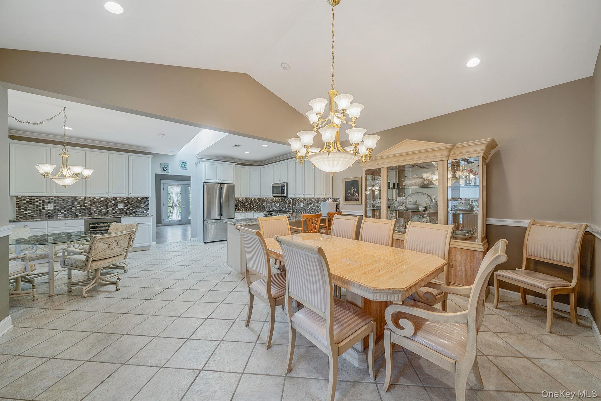 Condo Woodscreek  Suffolk County, NY 11955, MLS-985436-11