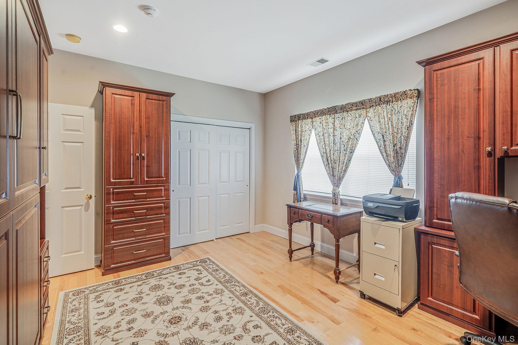 Condo Woodscreek  Suffolk County, NY 11955, MLS-985436-18