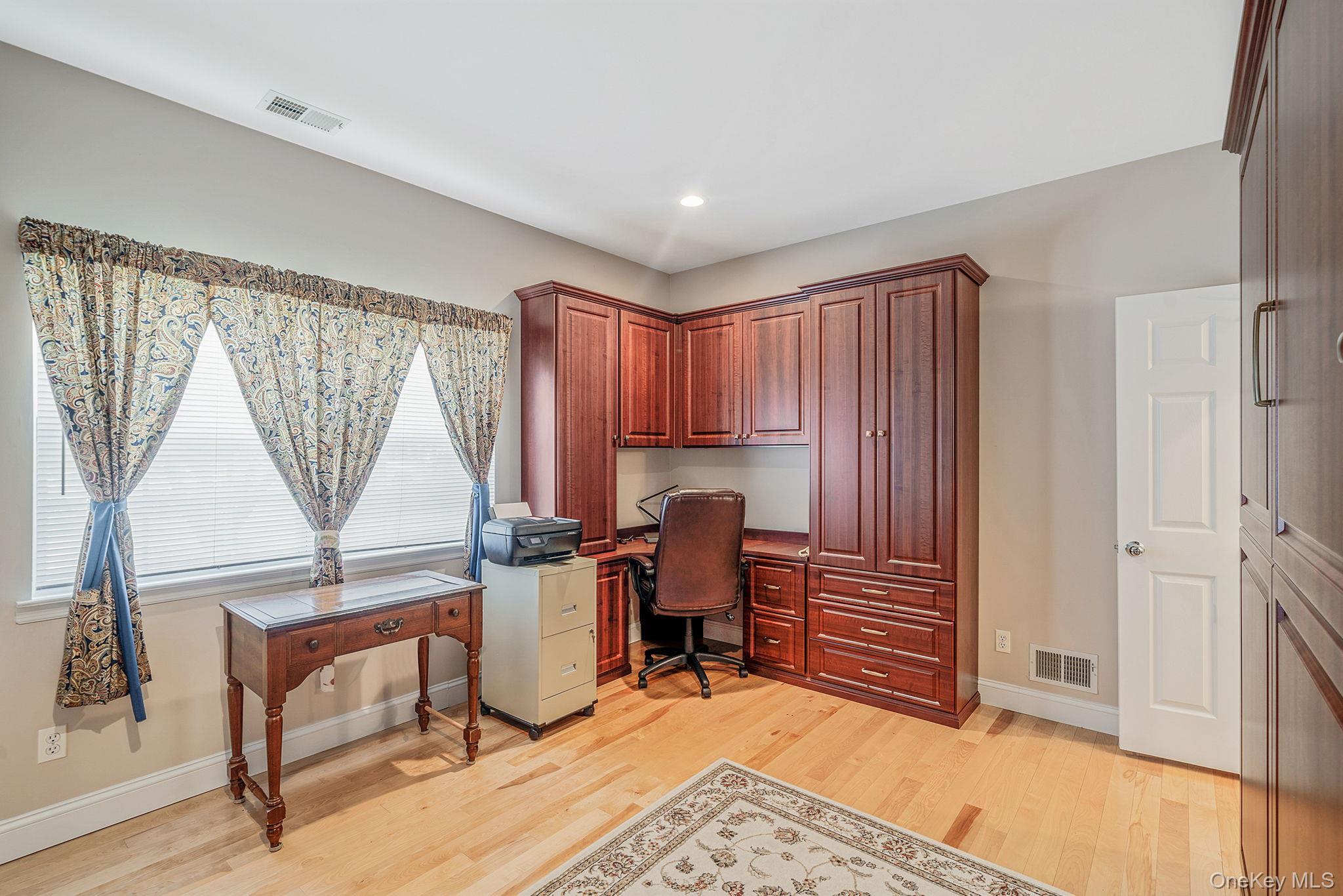 Condo Woodscreek  Suffolk County, NY 11955, MLS-985436-19