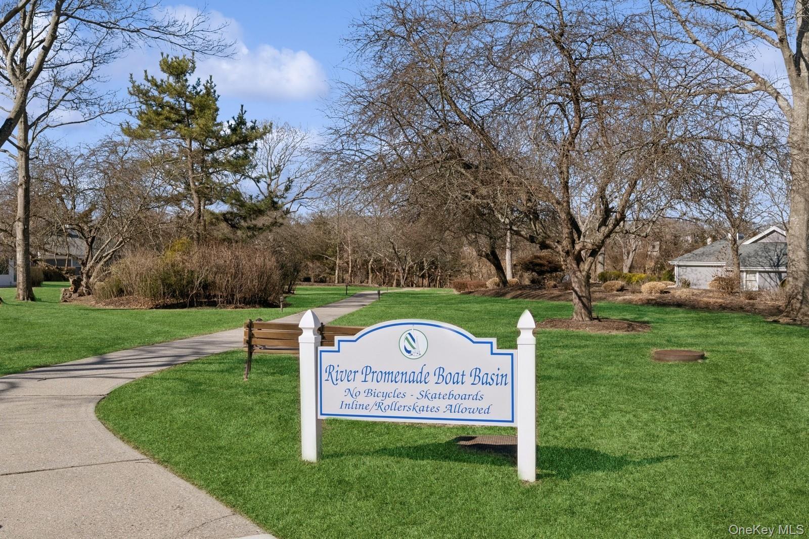 Condo Woodscreek  Suffolk County, NY 11955, MLS-985436-35