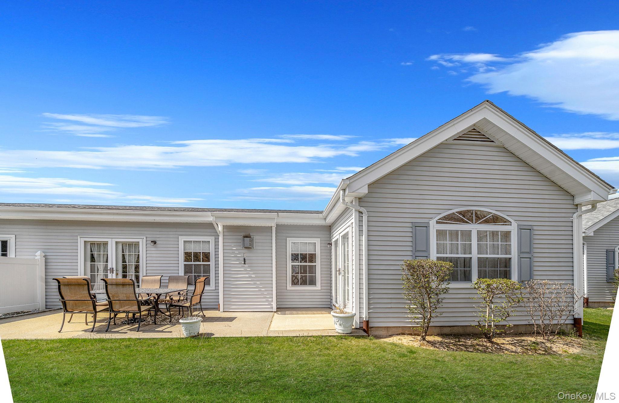 Condo Woodscreek  Suffolk County, NY 11955, MLS-985436-5