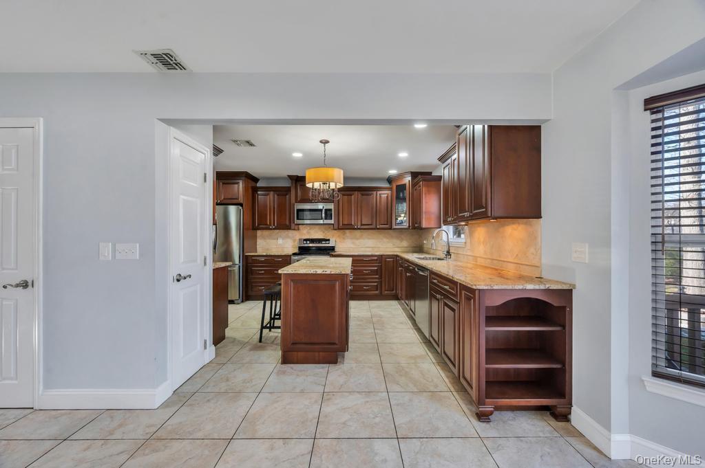 Single Family Harwood  Suffolk County, NY 11727, MLS-985443-11