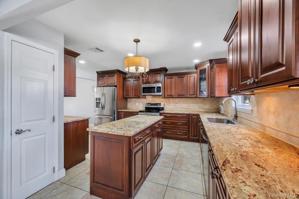 Single Family Harwood  Suffolk County, NY 11727, MLS-985443-12