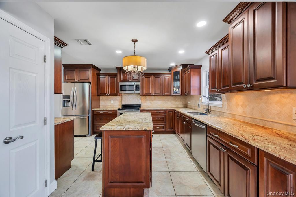 Single Family Harwood  Suffolk County, NY 11727, MLS-985443-13