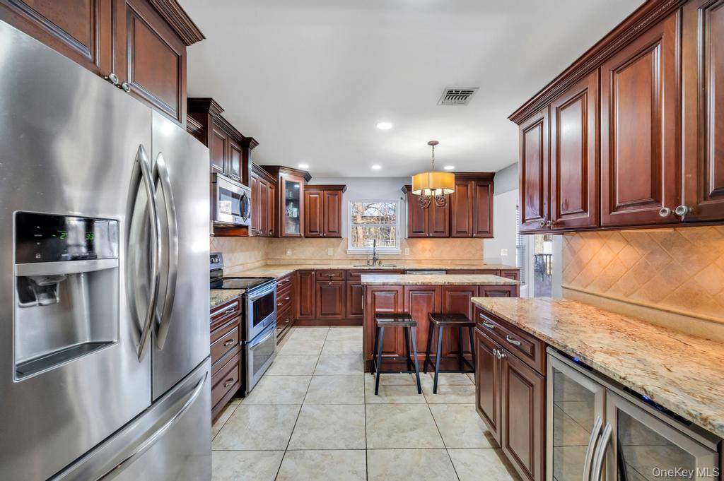 Single Family Harwood  Suffolk County, NY 11727, MLS-985443-15