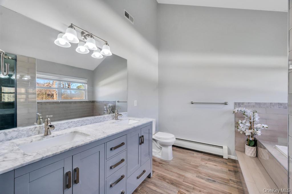 Single Family Harwood  Suffolk County, NY 11727, MLS-985443-22