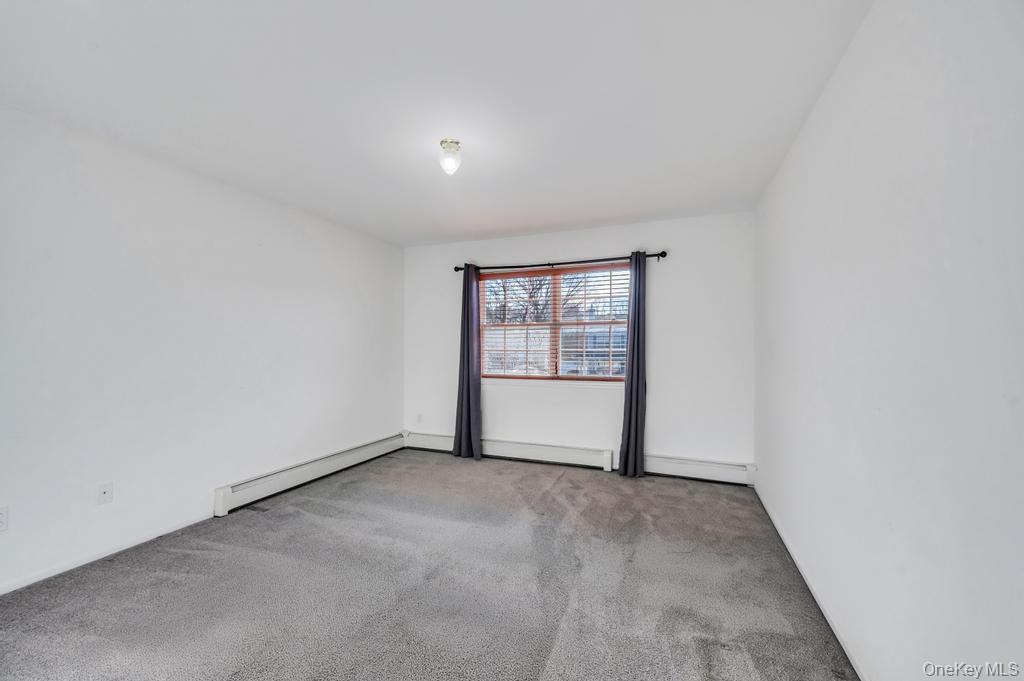 Single Family Harwood  Suffolk County, NY 11727, MLS-985443-23