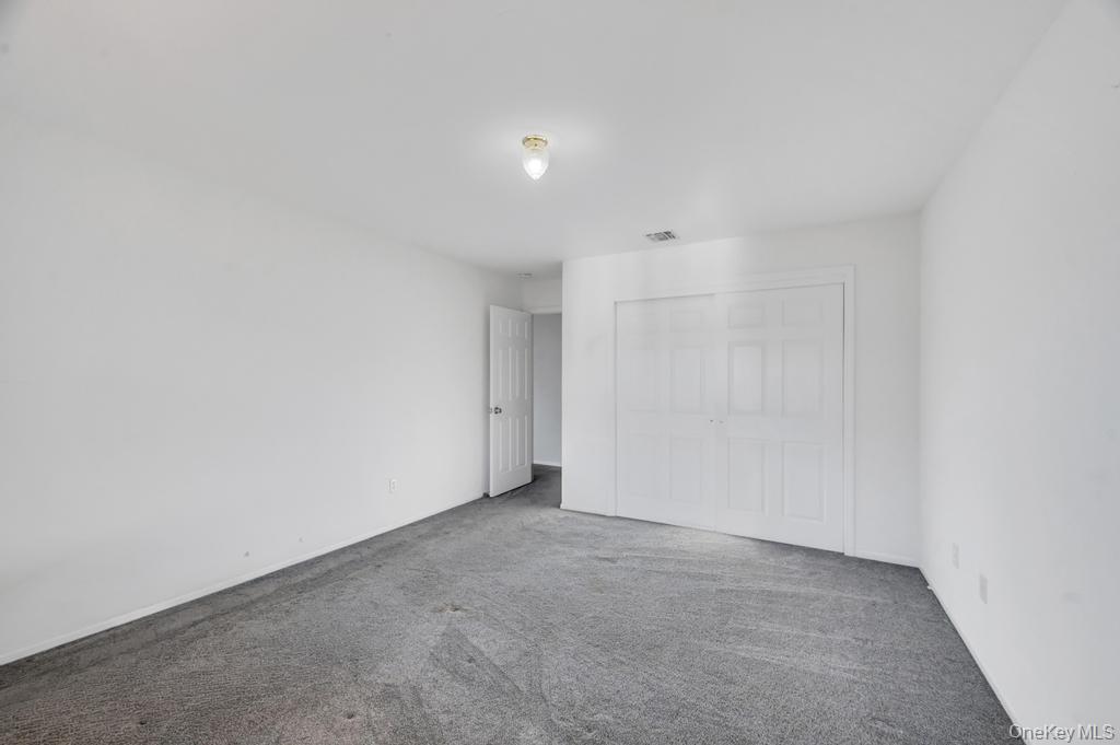 Single Family Harwood  Suffolk County, NY 11727, MLS-985443-24