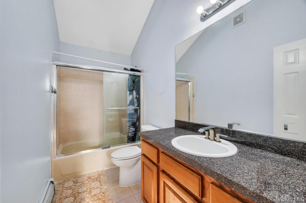 Single Family Harwood  Suffolk County, NY 11727, MLS-985443-25