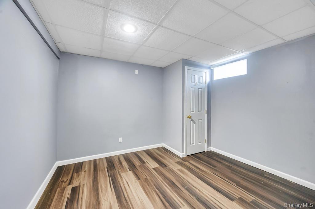 Single Family Harwood  Suffolk County, NY 11727, MLS-985443-31