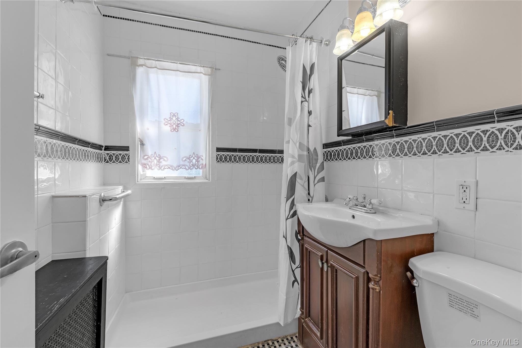 Single Family 251st  Queens, NY 11426, MLS-985457-21