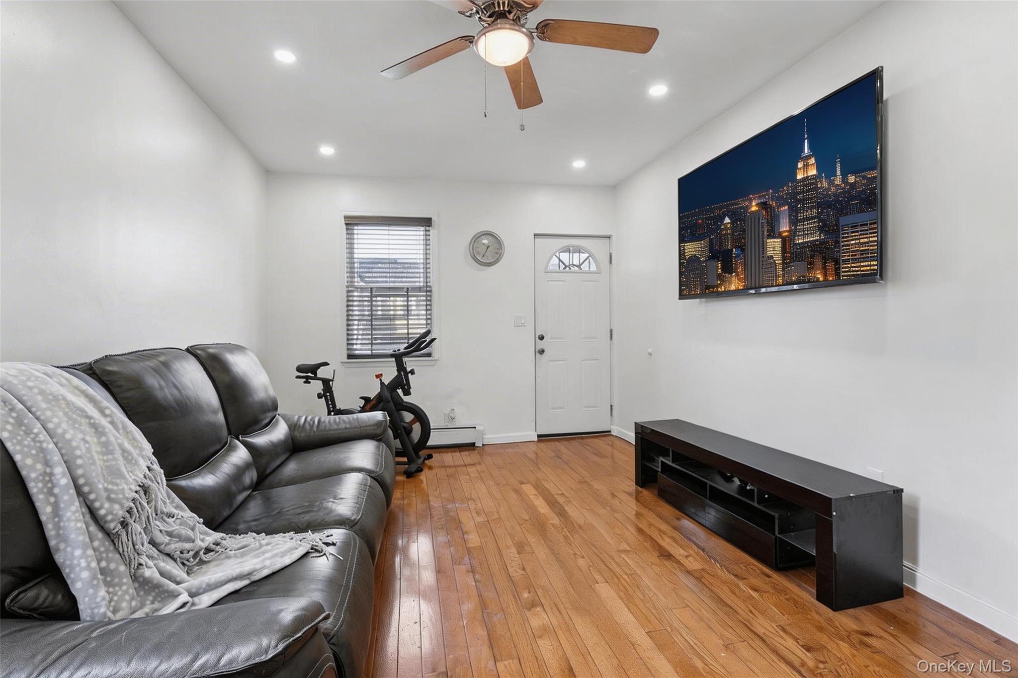 Single Family 183rd Queens, NY 11413, MLS-985475-24