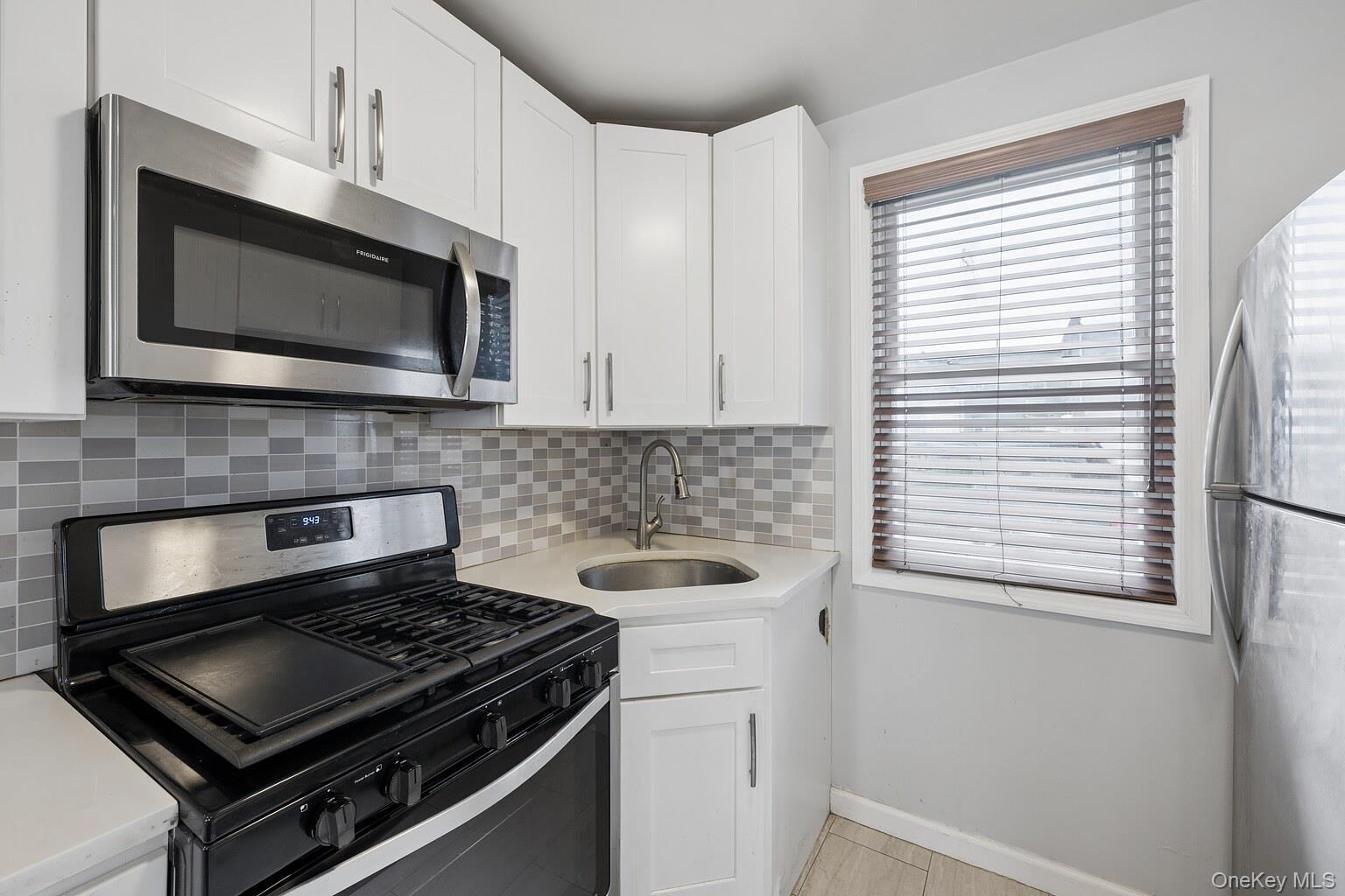 Single Family 183rd Queens, NY 11413, MLS-985475-35