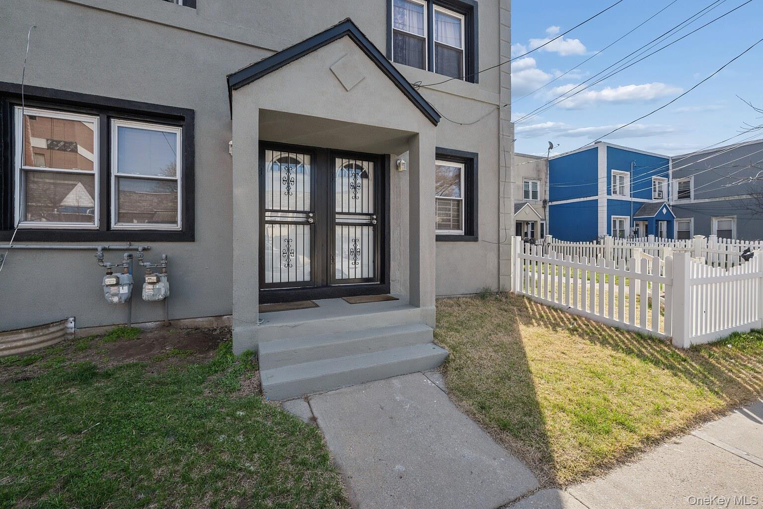 Single Family 183rd Queens, NY 11413, MLS-985475-39