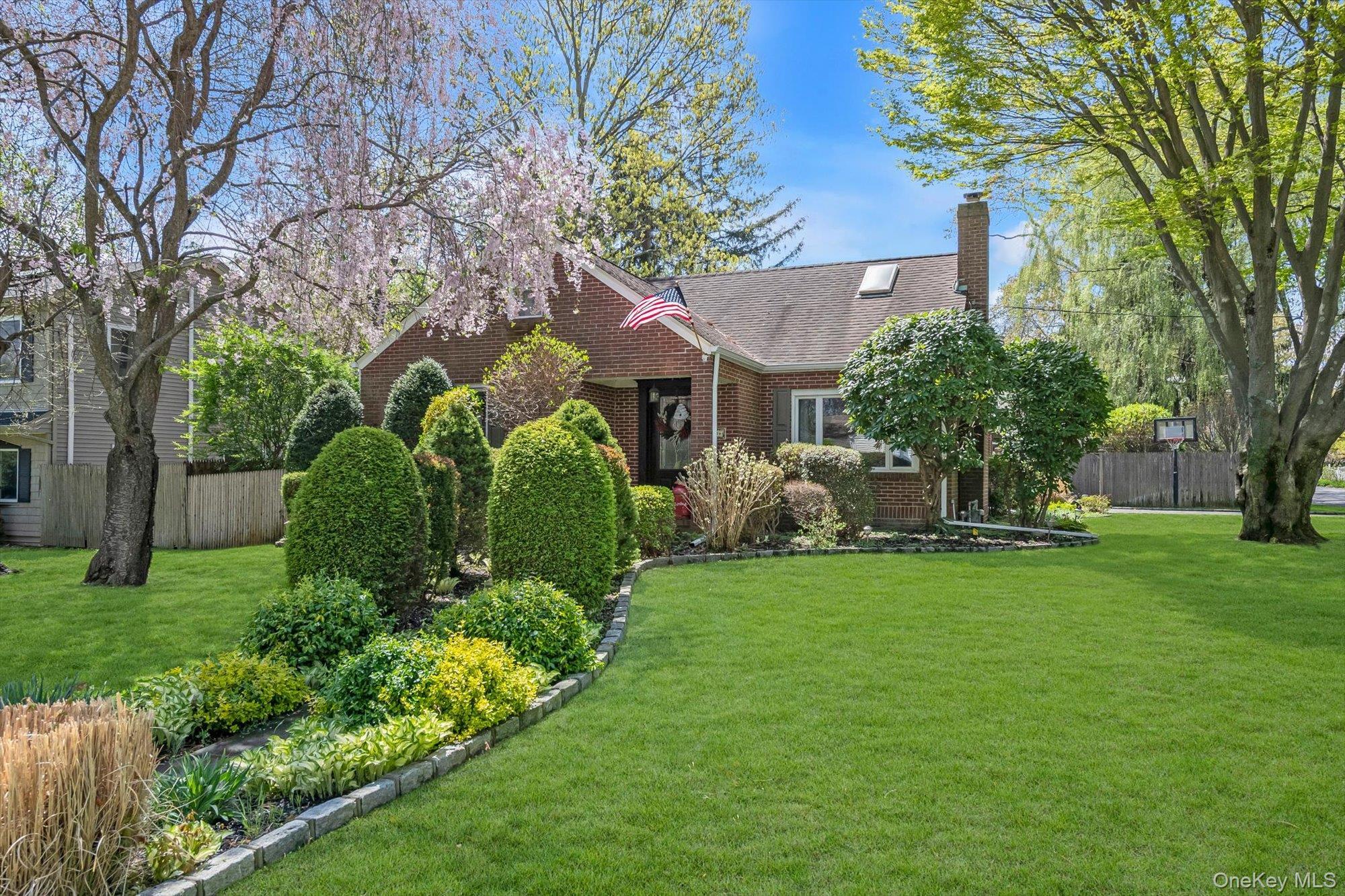 Single Family Grant  Suffolk County, NY 11731, MLS-985498-27