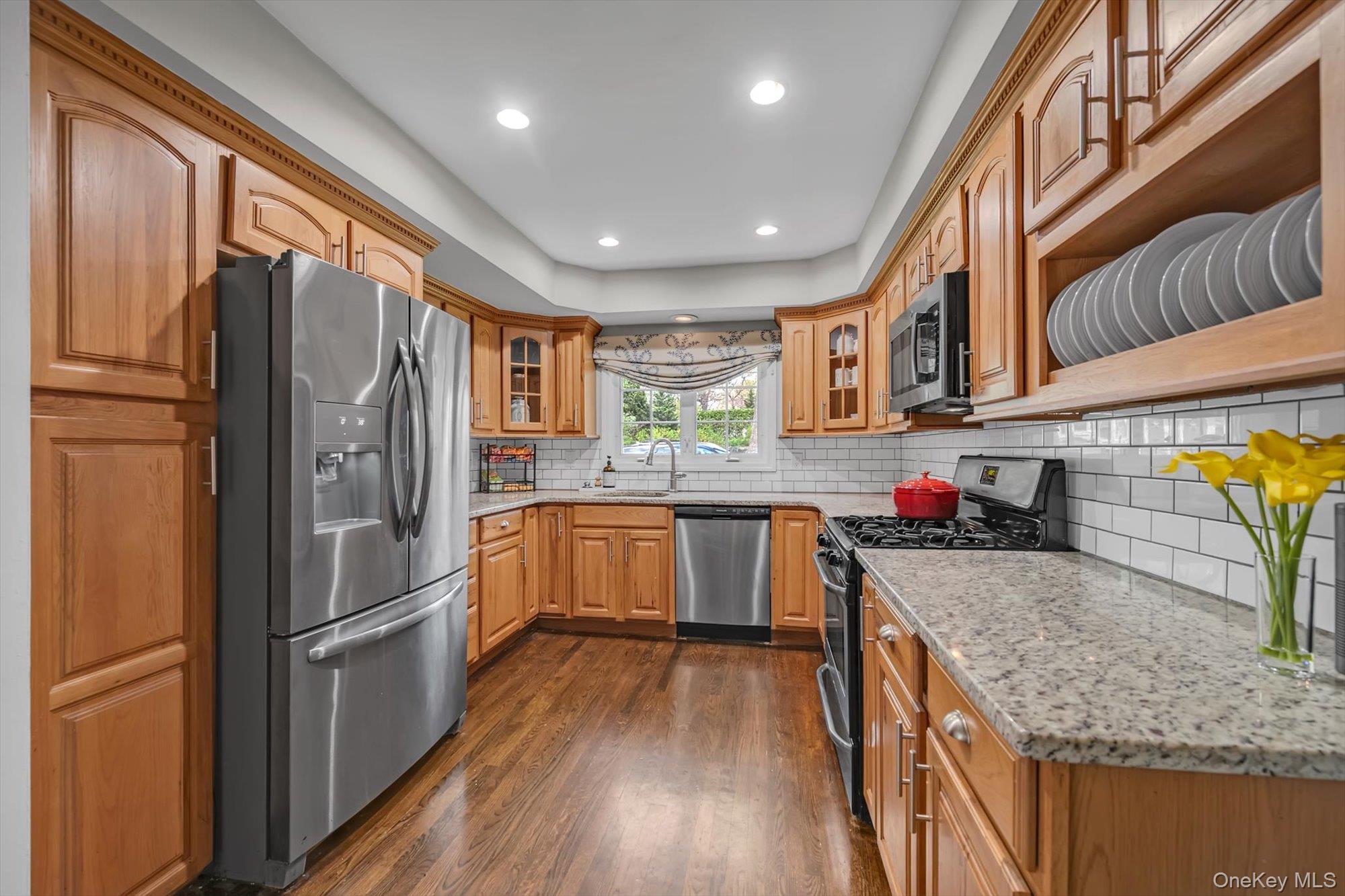 Single Family Grant  Suffolk County, NY 11731, MLS-985498-8